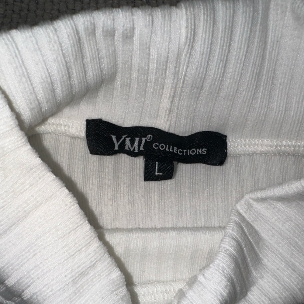 Ribbed white mock neck long sleeve